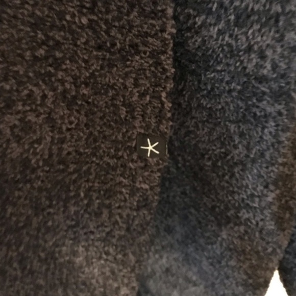 Barefoot Dreams super soft Cozychic Cali Cardigan in carbon black w2. - Picture 12 of 13